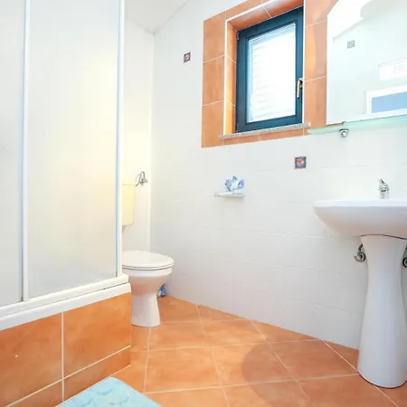 Apartment Iris Bozava